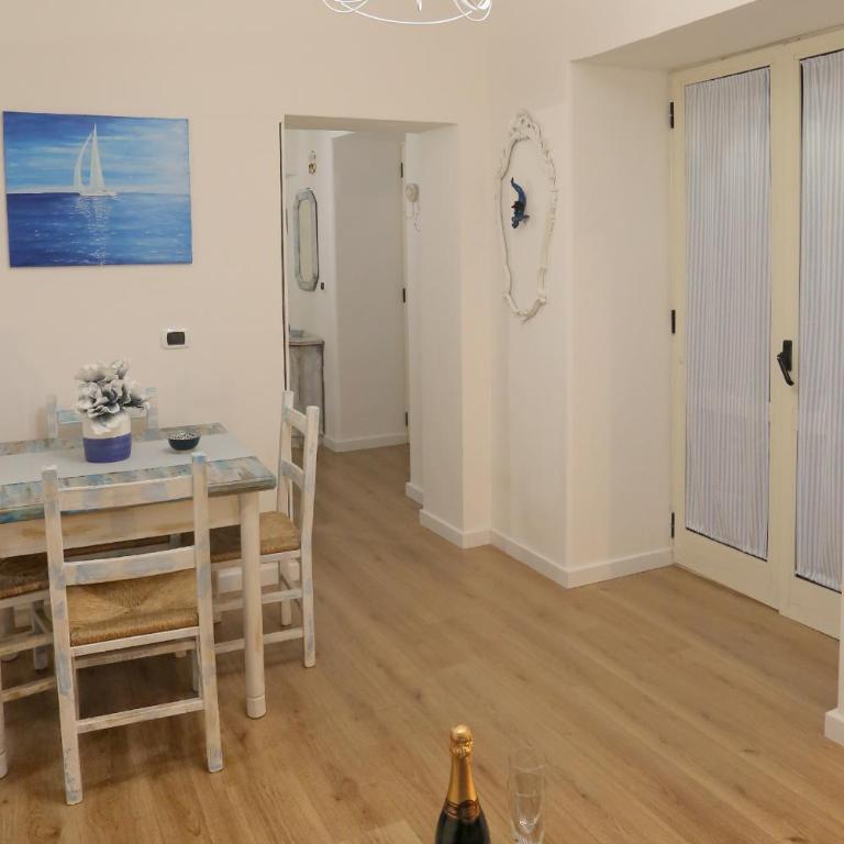 Titti e Nonna - One-Bedroom House - 9