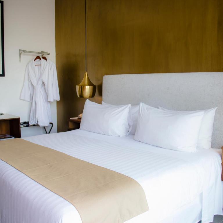 IT Boutique Hotel & Restaurant - Habitación Deluxe con cama extragrande - 3