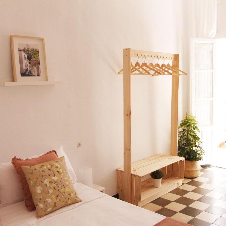 Casa de la Alegría - Queen Room with Two Queen Beds and Shared Bathroom - 1