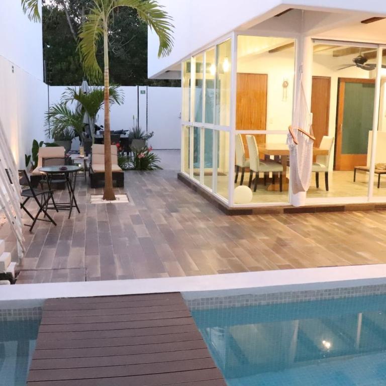 Casa Gem B&B - King Room with Pool View - 4