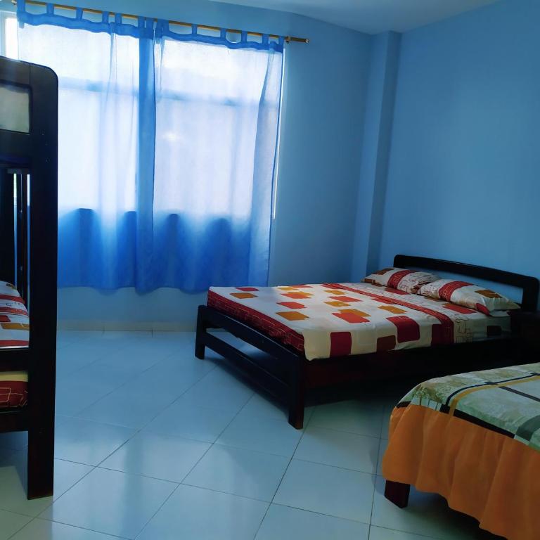 Hotel Salduba - Family Room with Private Bathroom - 2