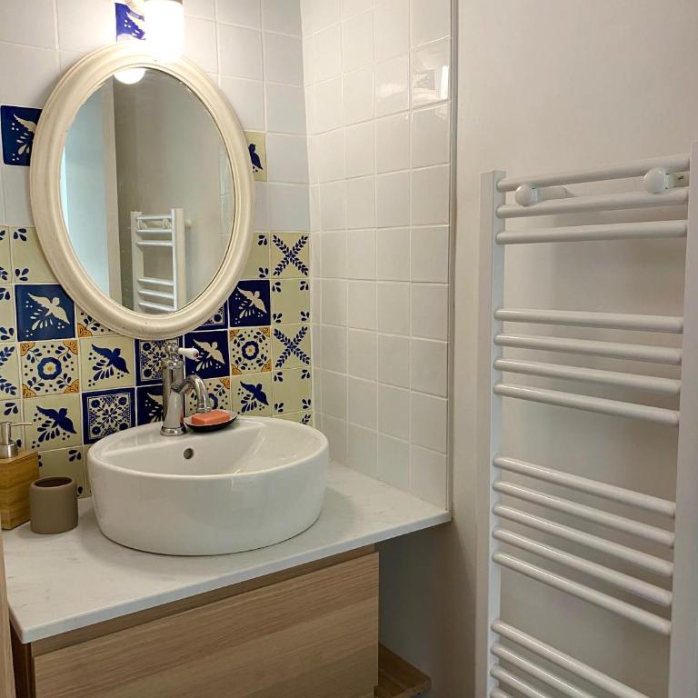 Chez Léo, Charme et Confort 5 min Gare 10 min Vieux Port - Appartement 1 Chambre - 13