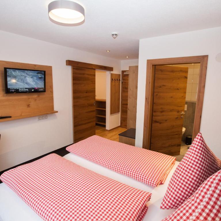 Haus Küchelspitz - Dreibettzimmer - 6