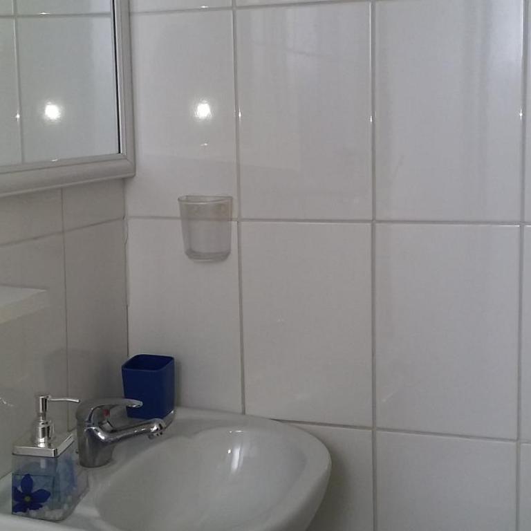 Hostal Tunquelen - Habitación Doble con baño privado - 13