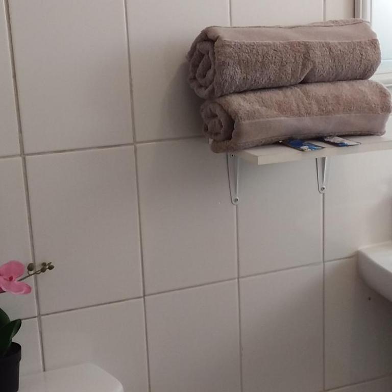 Hostal Tunquelen - Habitación Doble con baño privado - 11