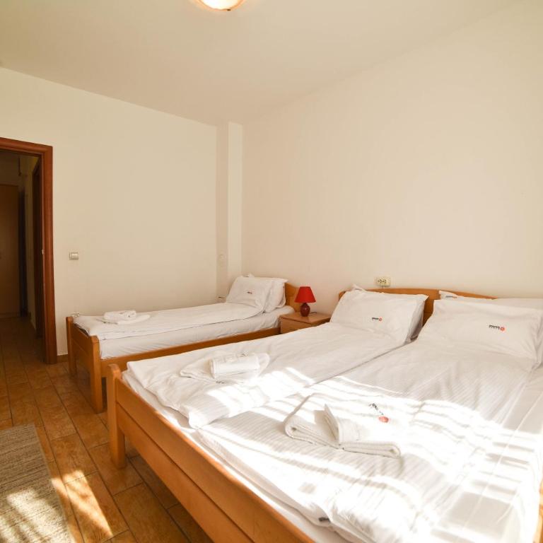 SUNCE Inn - Family Room with Terrace - 11