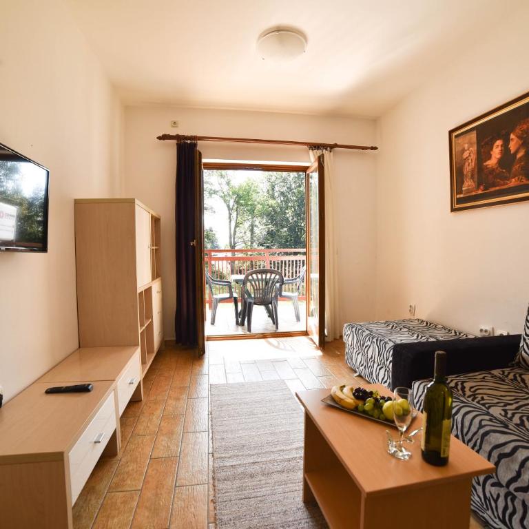 SUNCE Inn - Family Room with Terrace - 6
