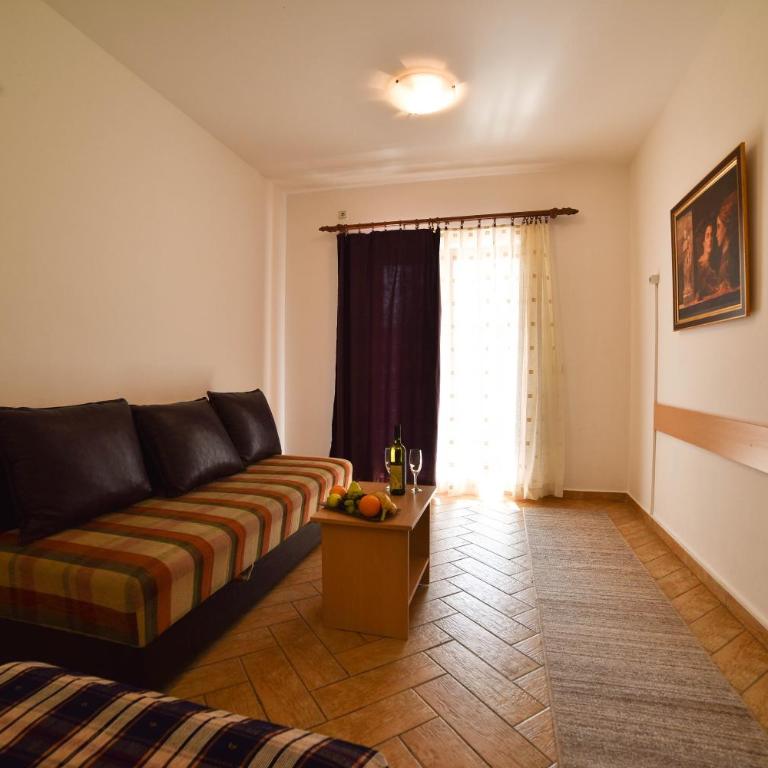 SUNCE Inn - Family Room with Terrace - 1