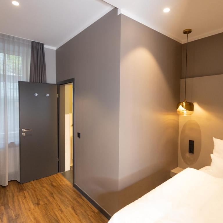 Munich Rooms Hotel - Standard Einzelzimmer mit eigenem Bad - 12