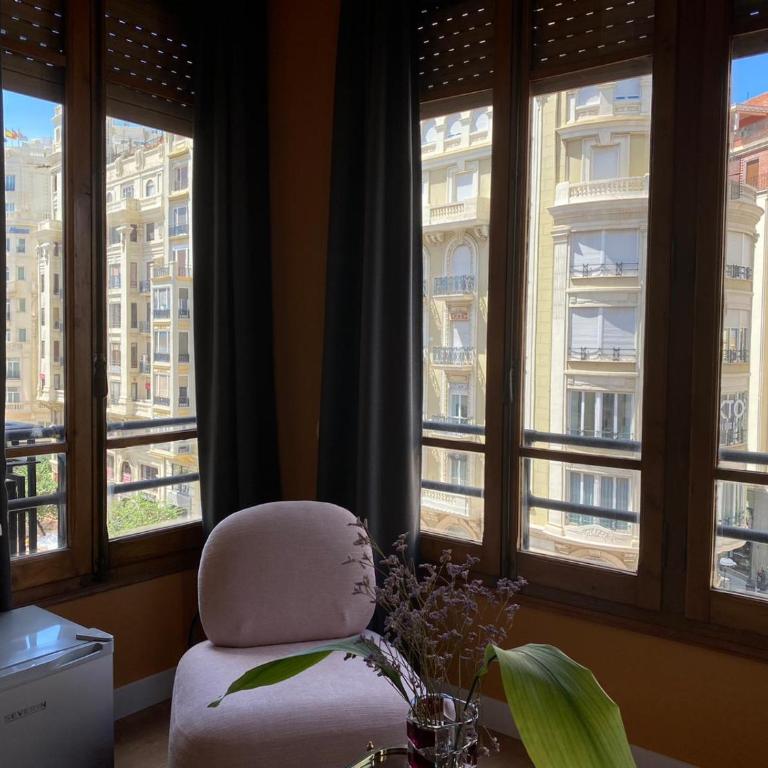 BUBUFLATS Ayuntamiento - Suite with City View - 6