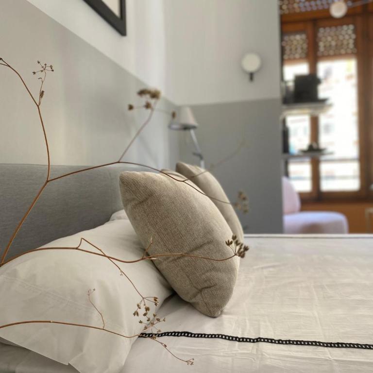 BUBUFLATS Ayuntamiento - Suite with City View - 11
