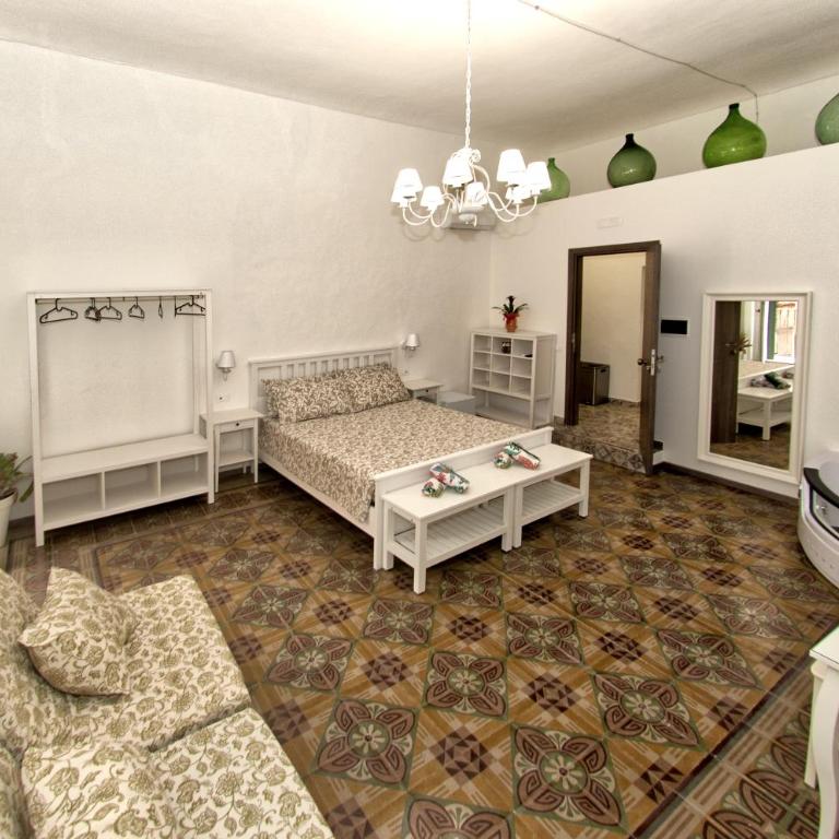 La Serva Padrona - Queen Room with Spa Bath - 1