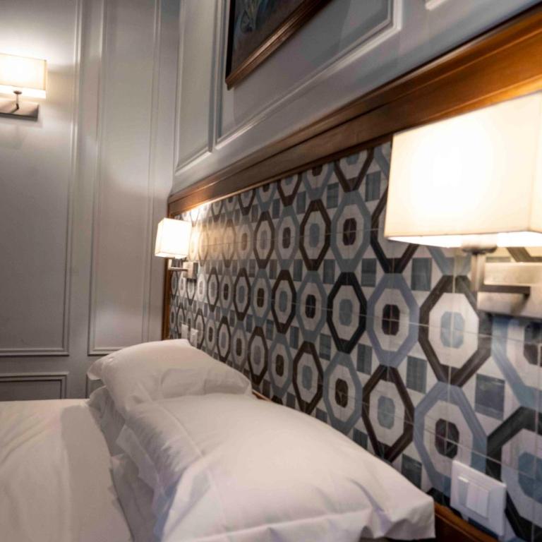 Navona Central Suites - Suite Senior con Vasca Idromassaggio e Sauna - 35