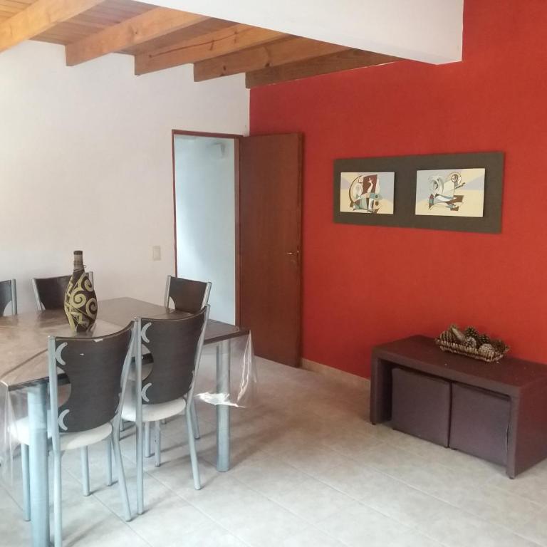 Aylen Departamentos en Pinamar - Apartamento de 2 dormitorios con balcón - 2