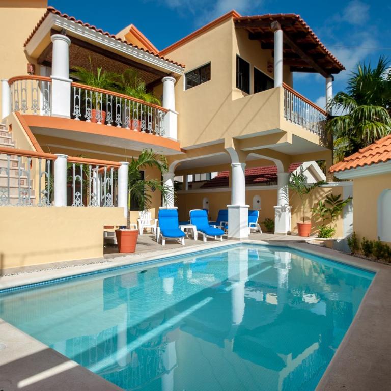 Righetto Vacation Rentals - Juanita Two-Bedroom Apartment (6 Adults) - 1
