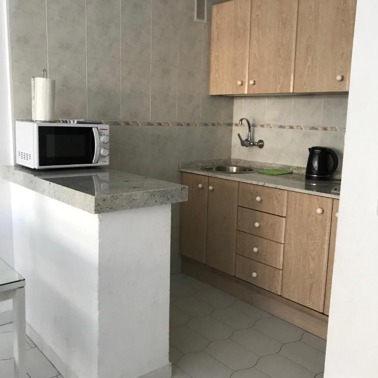 Estudios y Apartamentos Benal Beach - Two-Bedroom Apartment - 4