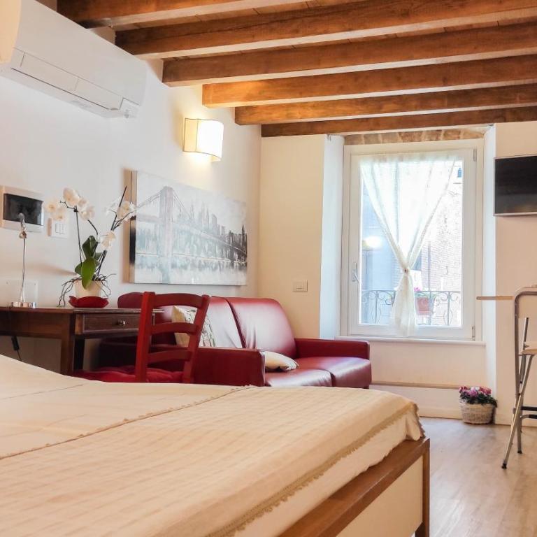 B&B ai Musei - Camera Quadrupla Premium - 2
