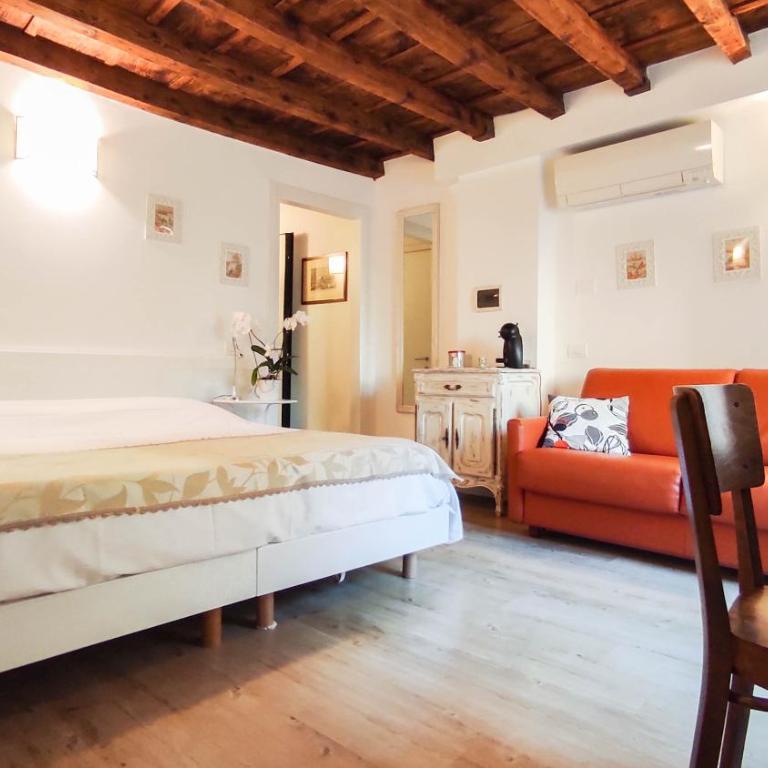 B&B ai Musei - Camera Superior Doppia con Letti Singoli con Vista Città - 1