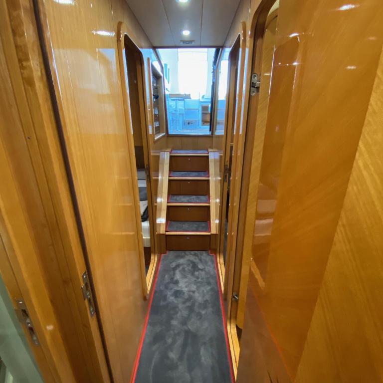 Motor Yacht Raffaelli "Bonita" - Camera Matrimoniale/Doppia con Letti Singoli con Bagno Privato Esterno - 10