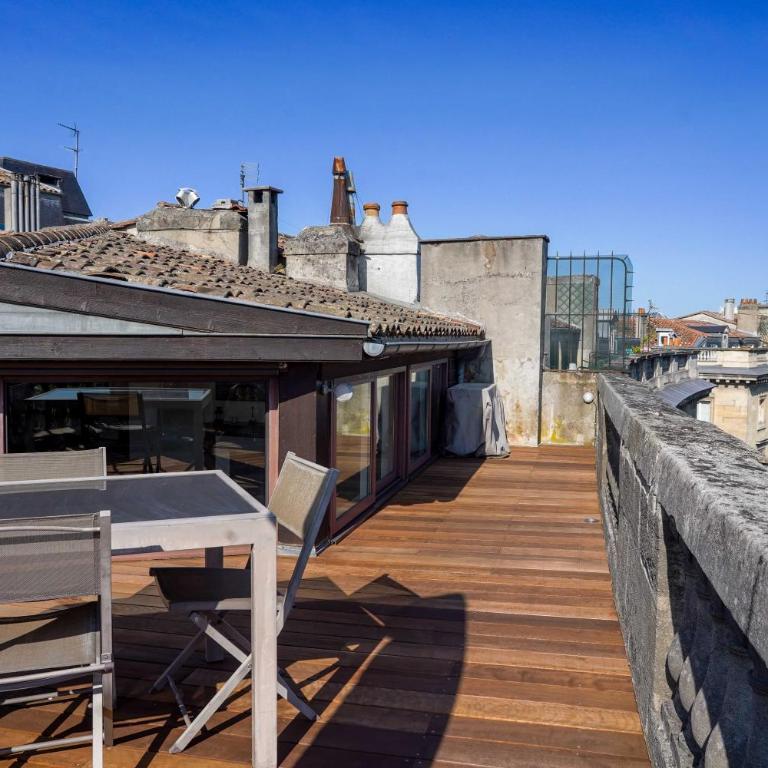 Chateau Trompette - Localisation exceptionnelle 4 chambres 2 salles de bain et grande terrasse - Appartement avec Terrasse - 4