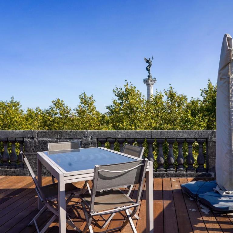 Chateau Trompette - Localisation exceptionnelle 4 chambres 2 salles de bain et grande terrasse - Appartement avec Terrasse - 11