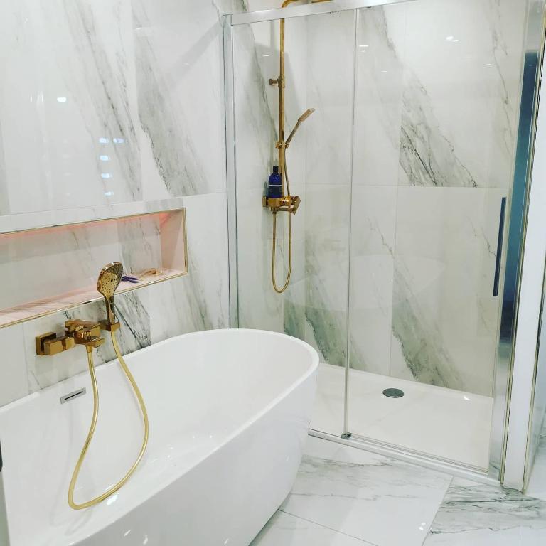 Villa l'hermine Vue mer exceptionnelle, prestation luxe contemporaine avec cinema et spa, borne voit électrique - Villa - 32