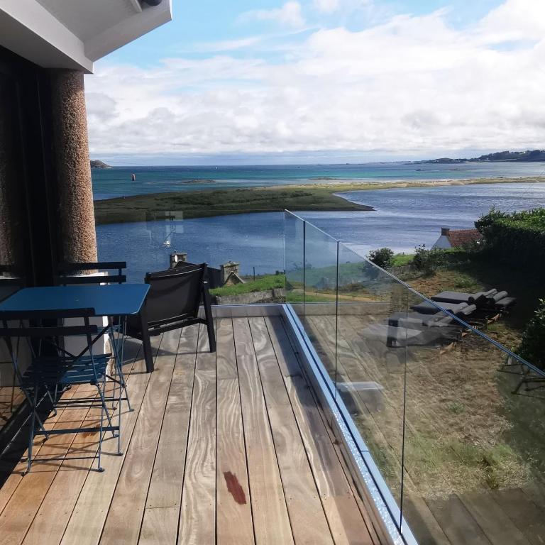 Villa l'hermine Vue mer exceptionnelle, prestation luxe contemporaine avec cinema et spa, borne voit électrique - Villa - 7