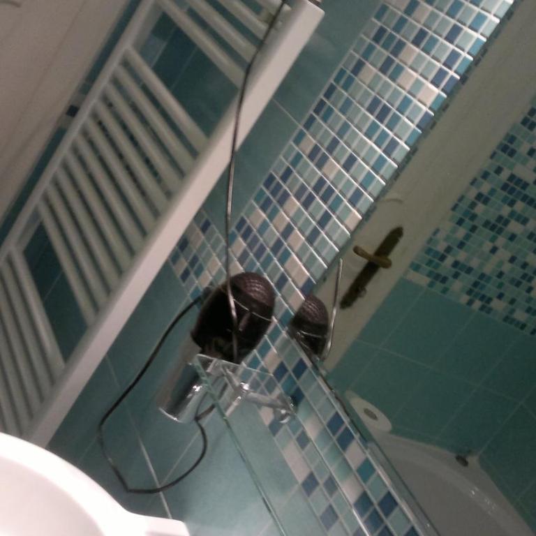 B&B In Centro - Camera Tripla con Bagno in Comune - 2