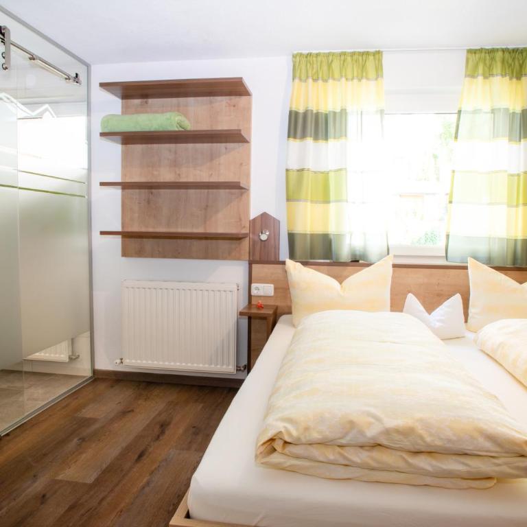 Haus Tirol - Apartment mit 4 Schlafzimmern und einem Balkon - 1