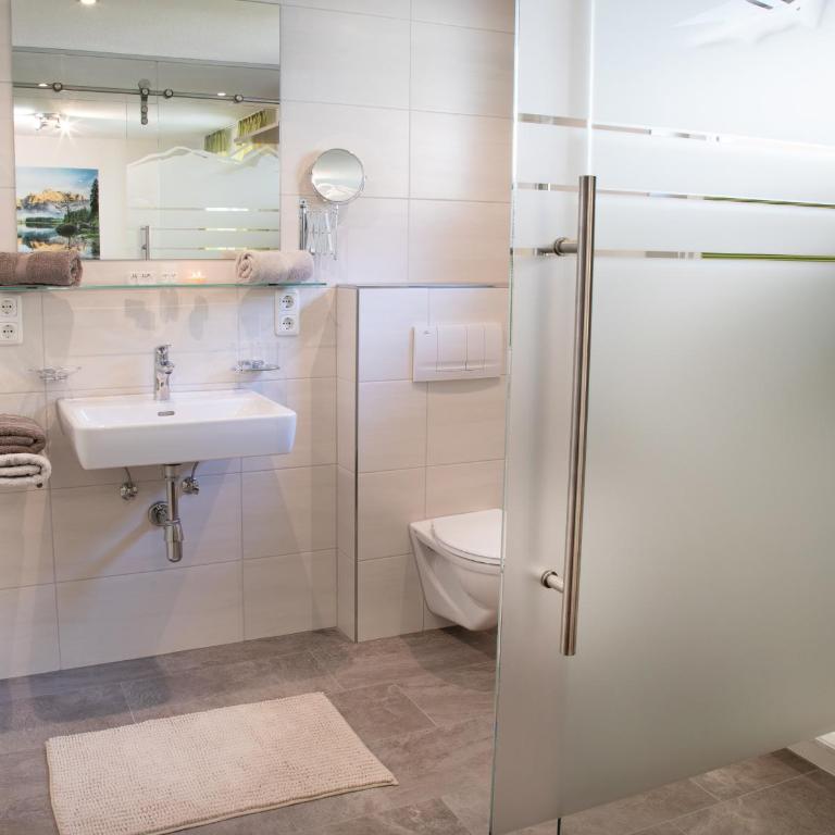 Haus Tirol - Apartment mit 4 Schlafzimmern und einem Balkon - 16