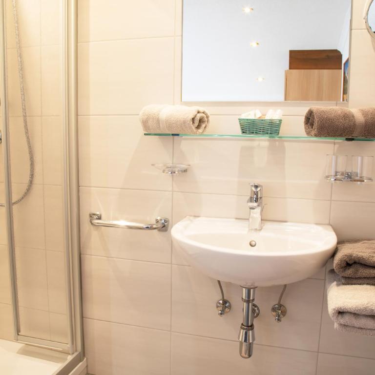 Haus Tirol - Apartment mit 4 Schlafzimmern und einem Balkon - 17