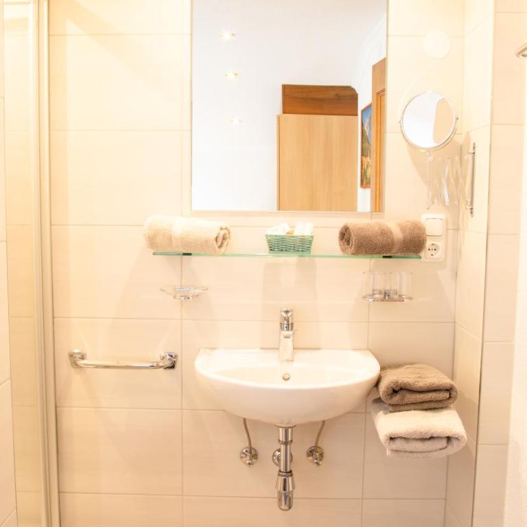 Haus Tirol - Apartment mit 4 Schlafzimmern und einem Balkon - 18