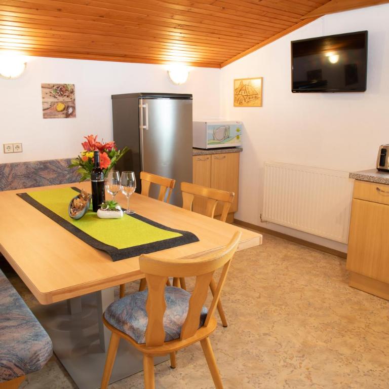 Haus Tirol - Apartment mit 4 Schlafzimmern und einem Balkon - 6