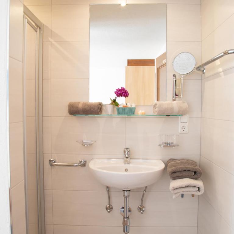 Haus Tirol - Apartment mit 4 Schlafzimmern und einem Balkon - 11