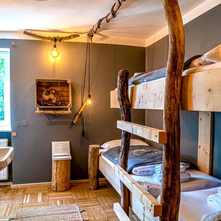 The Keep Eco Rooms - Dreibettzimmer mit eigenem Bad - 8