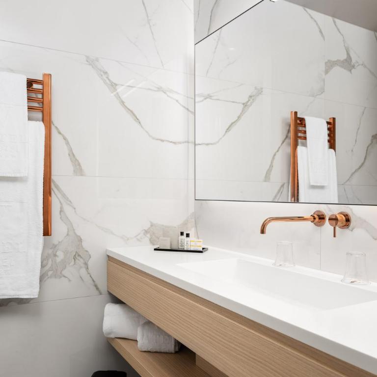 Hotel Vatel 4* Superior - Zimmer mit Kingsize-Bett - 3