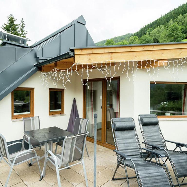 Chalet Schmittenbach - Pinzgau Holidays - Penthouse Apartment TOP 4 - 2