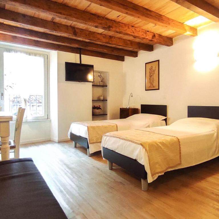 B&B ai Musei - Camera Quadrupla Deluxe - 1