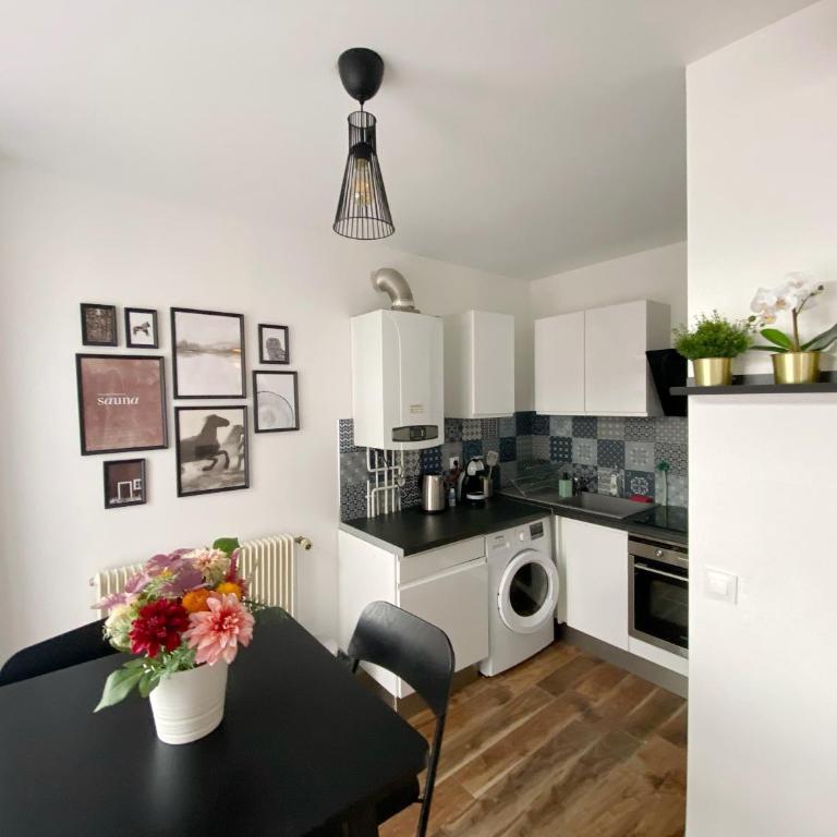 015 CHIC & COSY STUDIO 41m2 HYPERCENTRE WIFI SMART TV NETFLIX - Studio - 6
