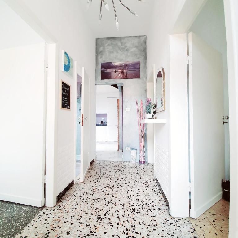 Accogliente Casa Indipendente con Wi-Fi Gratis, Vicino al Centro e alle Attrazioni, 3 Camere - Appartamento con 3 Camere da Letto - 23