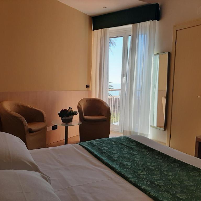 Hotel Esperia - Camera Comfort Matrimoniale/Doppia con Letti Singoli con Balcone - 2