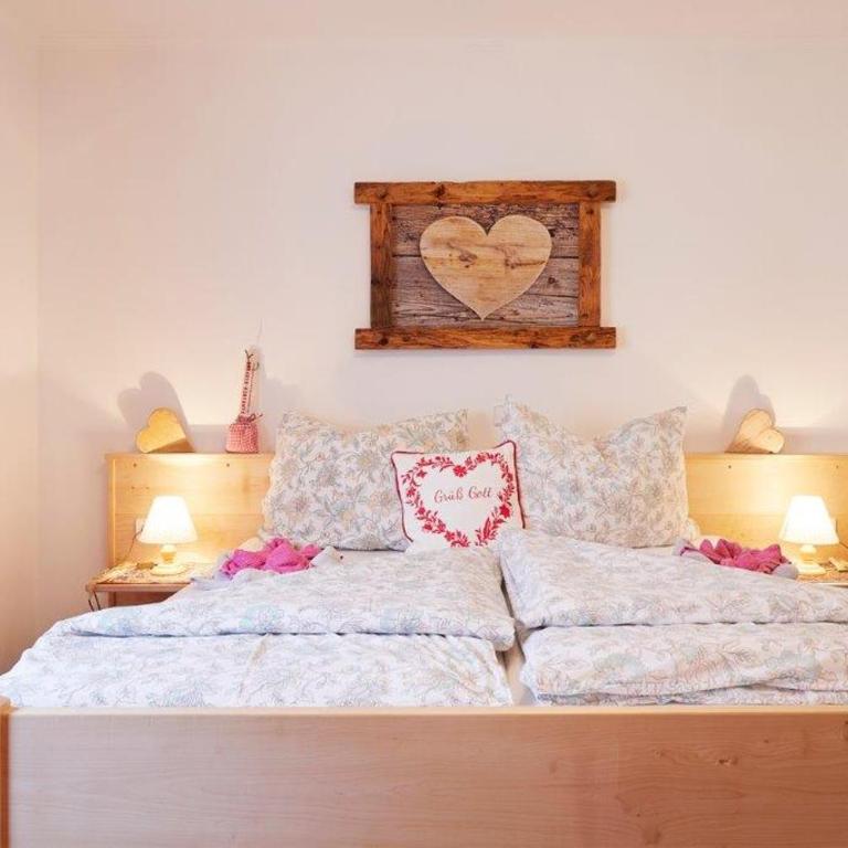 Bettys Ferienwohnung - Apartment mit 3 Schlafzimmern - 1