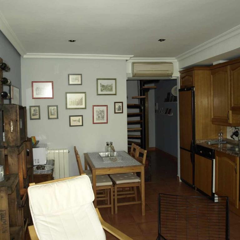 CuencaLocura. En pleno centro. Parking opcional - Apartamento - 2 niveles - 6