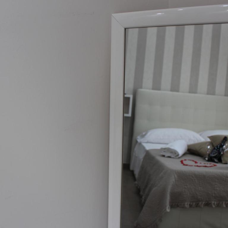 Philip Royal - Camera Tripla con Bagno Privato - 18