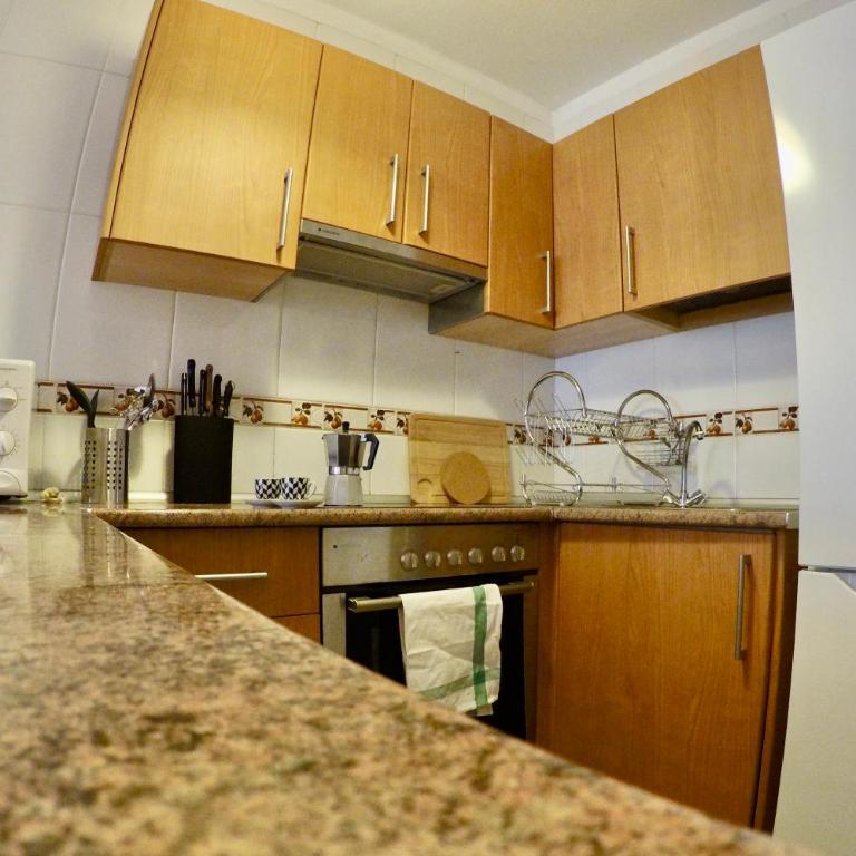 Beach apartment with pool - Two-Bedroom Apartment - 5