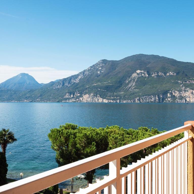 Hotel Du Lac - Relax Attitude Hotel - Camera Matrimoniale/Doppia con Letti Singoli con Vista Lago Parziale - 2