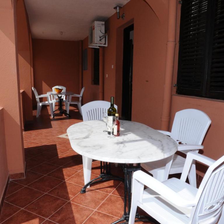 Vila Apartments Lidija - Family Two-Bedroom Suite - 9