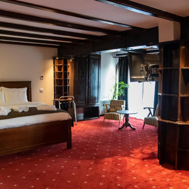 Bahus Inn - Deluks Dvokrevetna Soba sa Bračnim Krevetom i Pogledom na Reku - 3