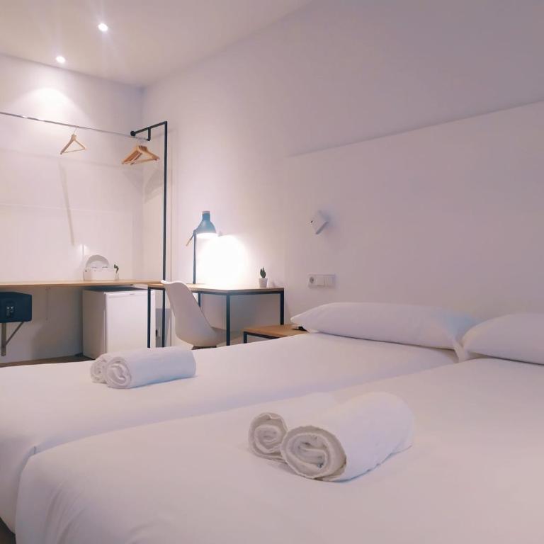 Pensión Sarriegi - Habitación Doble Deluxe con balcón - 1 o 2 camas - 10