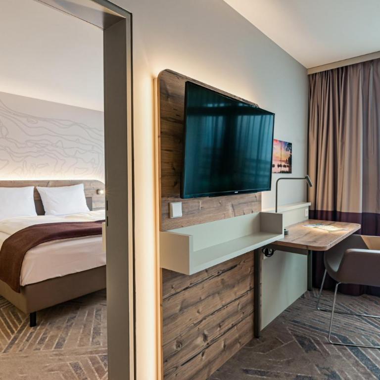 feelMOOR - Gesundresort Bad Wurzach - Suite mit Kingsize-Bett und Balkon - 3